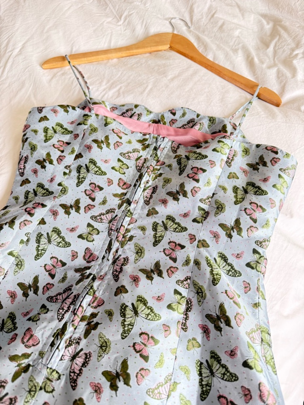 fbc butterfly satin dress - Picture 4 of 8